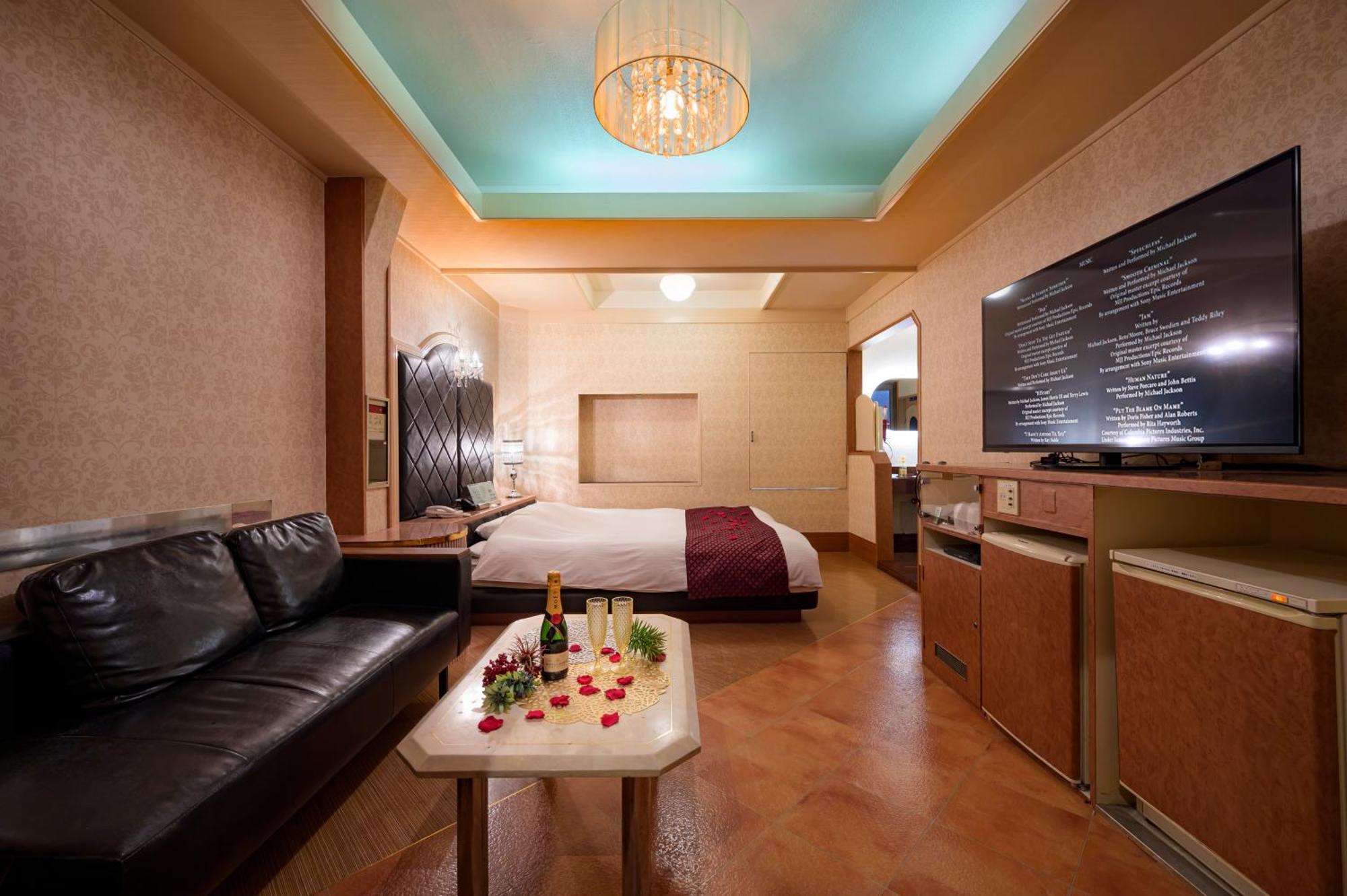 Hotel Mobilia (Adults Only) Tsurugashima Luaran gambar