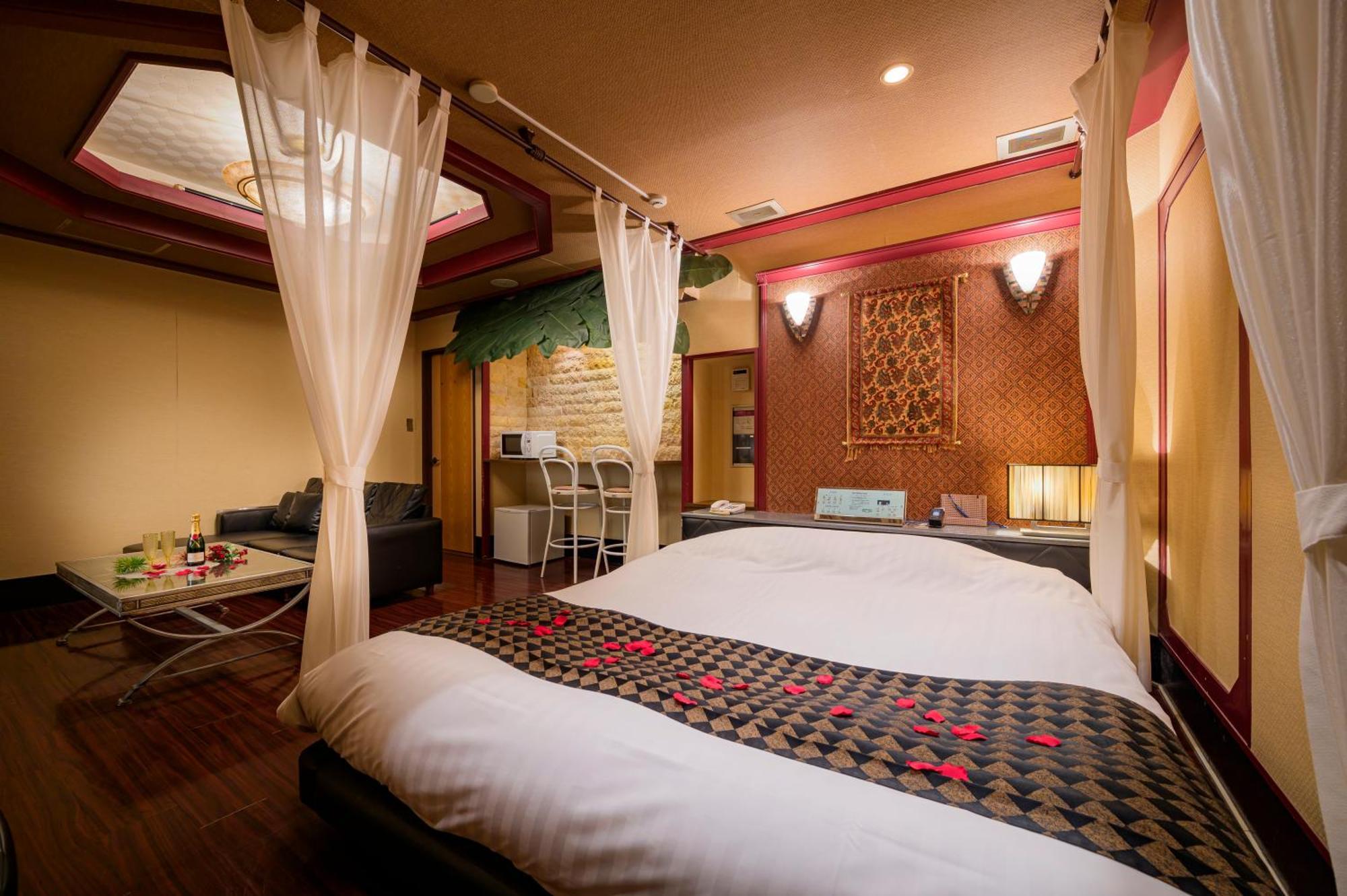 Hotel Mobilia (Adults Only) Tsurugashima Luaran gambar