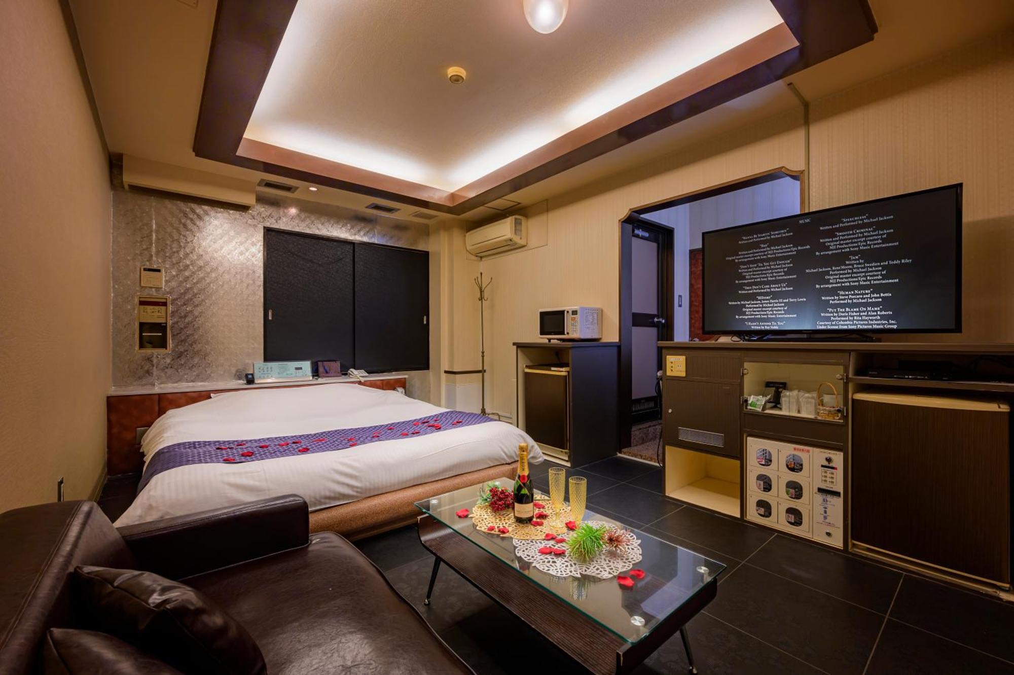 Hotel Mobilia (Adults Only) Tsurugashima Luaran gambar