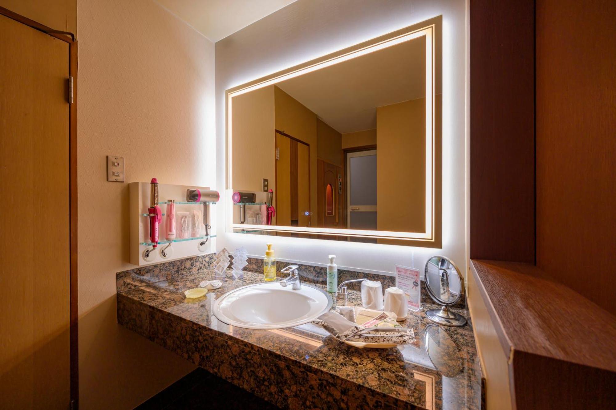 Hotel Mobilia (Adults Only) Tsurugashima Luaran gambar