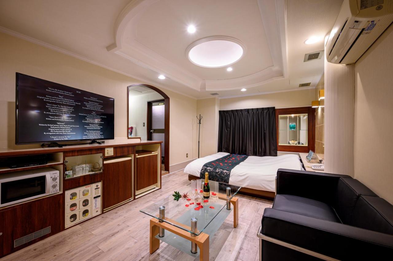 Hotel Mobilia (Adults Only) Tsurugashima Luaran gambar